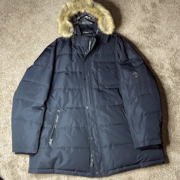 Winter coat - Picture 1 of 11